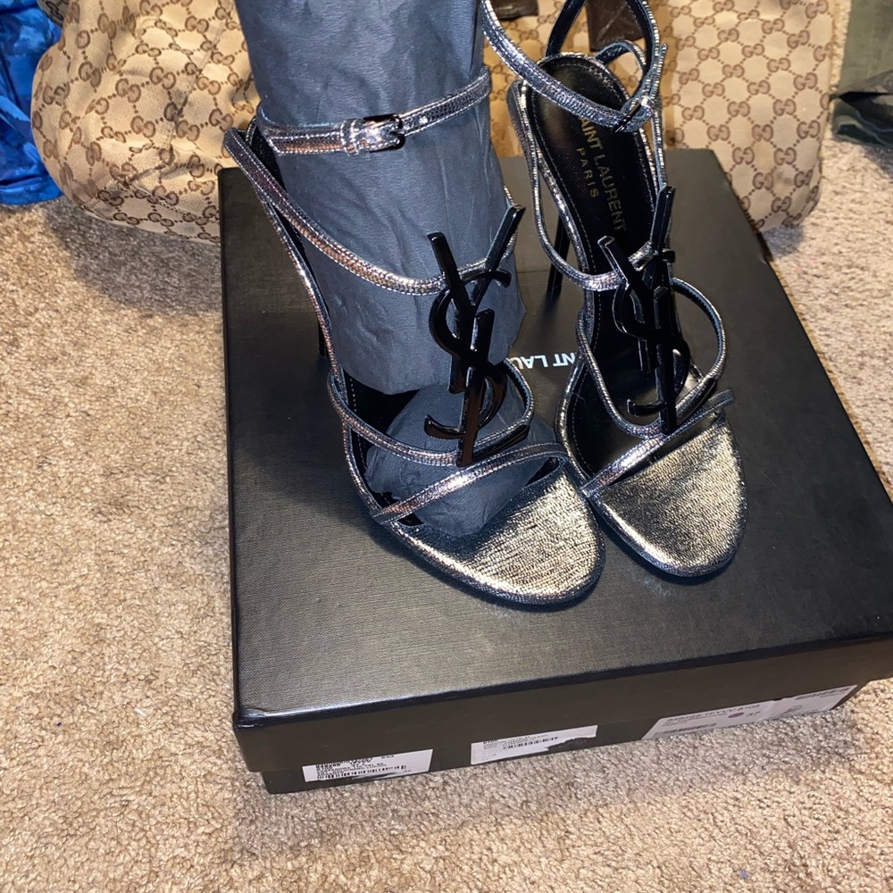 Size 37 YSL Cassandra heels. Fits true to size!